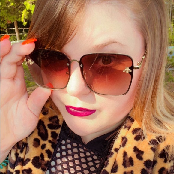 Meet your Posher, Jess - Picture 3 of 4